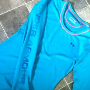 Under Armour Long Sleeve Fitted Shirt/Size Small